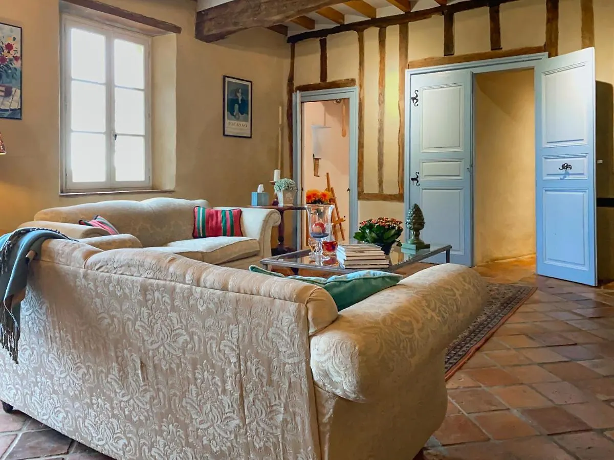 Maison Manechal Monfaucon  0*, Monfaucon (Hautes-Pyrenees) Francia